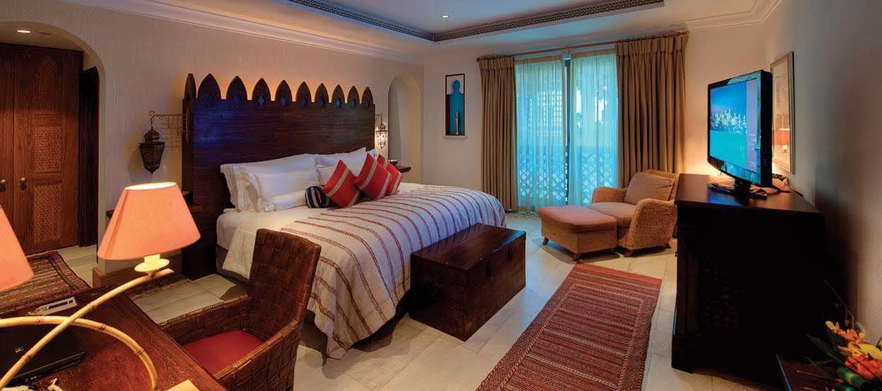 Malakiya Villas - Madinat Jumeirah Дубай Экстерьер фото